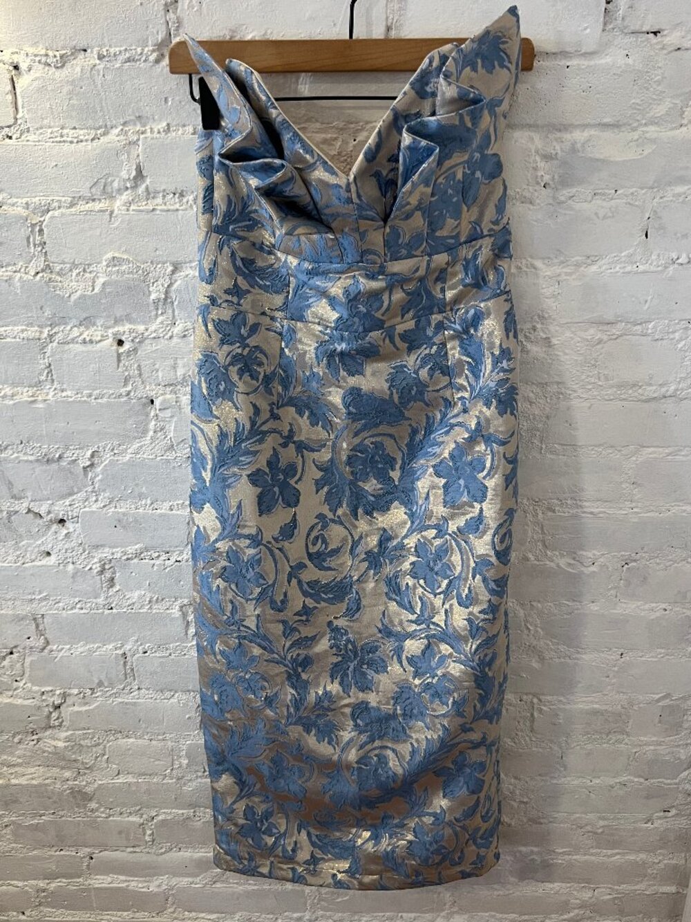 Vici Women's Strapless Midi Dress Floral Blue Gold Brocade Size Medium NWT